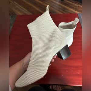 Everlane Glove Boot in Bone